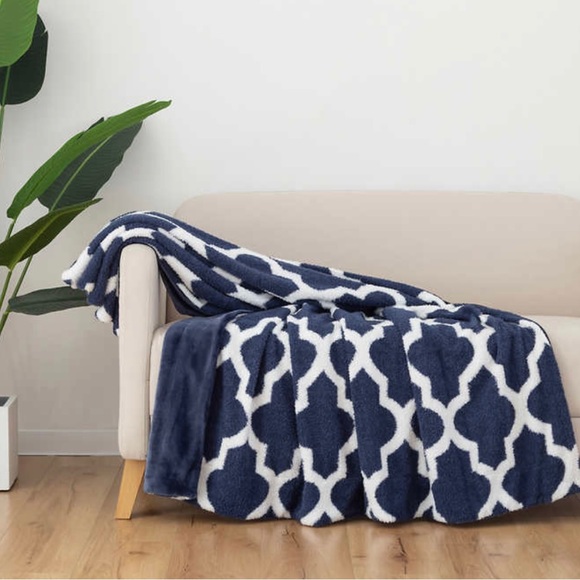 NWT Berkshire Heirloom Oversized Throw - Picture 6 of 9